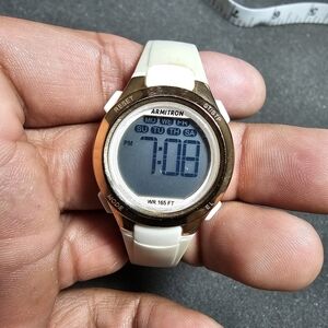 Armitron Pro Sport MS063 Ladies Digital Analog Sports Watch Working shows signs